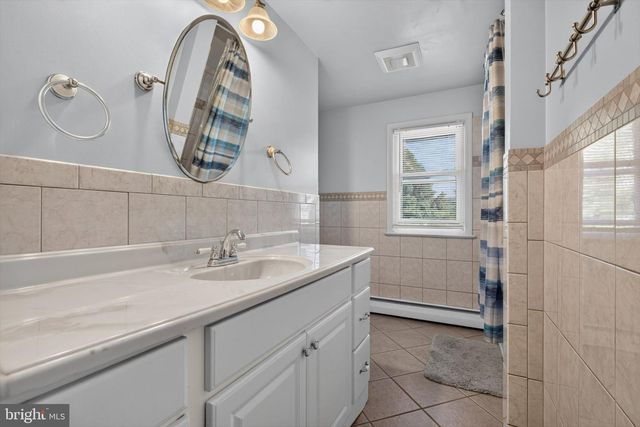5 MONTICELLO AVE, Spring Grove, PA 17362