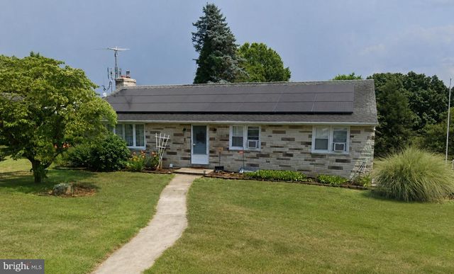 5 MONTICELLO AVE, Spring Grove, PA 17362