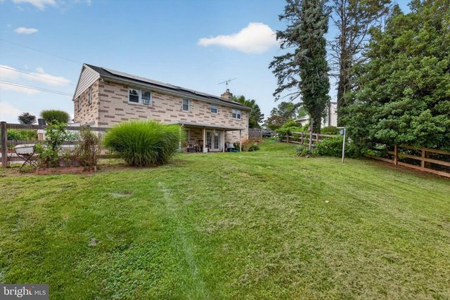 5 MONTICELLO AVE, Spring Grove, PA 17362