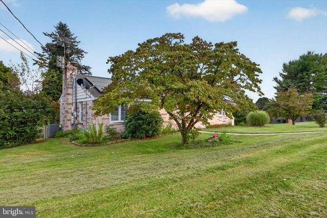 5 MONTICELLO AVE, Spring Grove, PA 17362