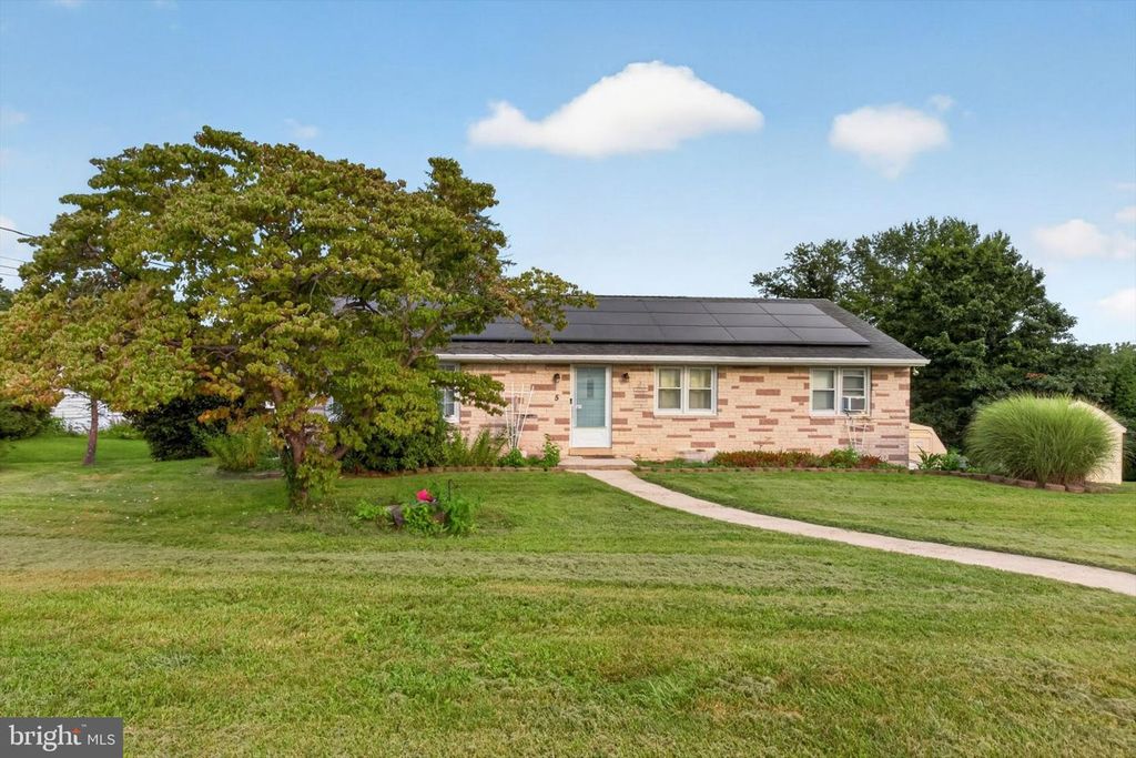 5 MONTICELLO AVE, Spring Grove, PA 17362