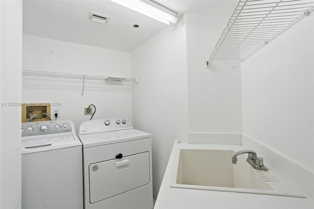 20185 E Country Club Drive 502, Aventura, FL 33180