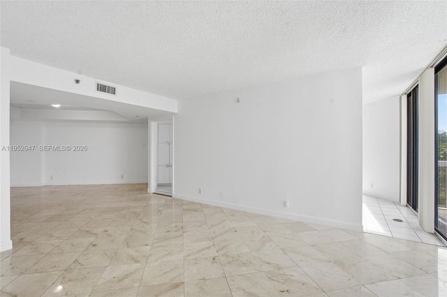 20185 E Country Club Drive 502, Aventura, FL 33180