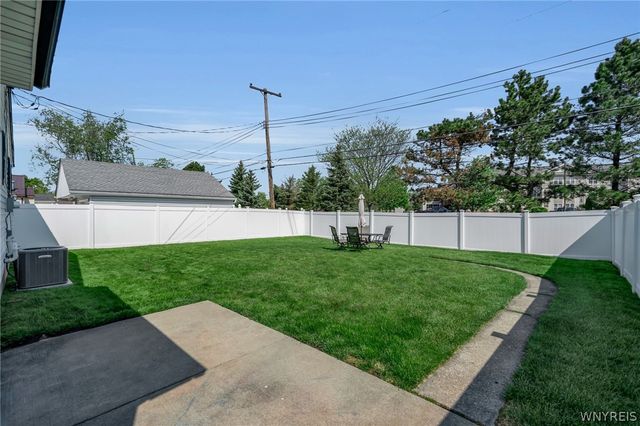 147 Harris Court, Cheektowaga, NY 14225