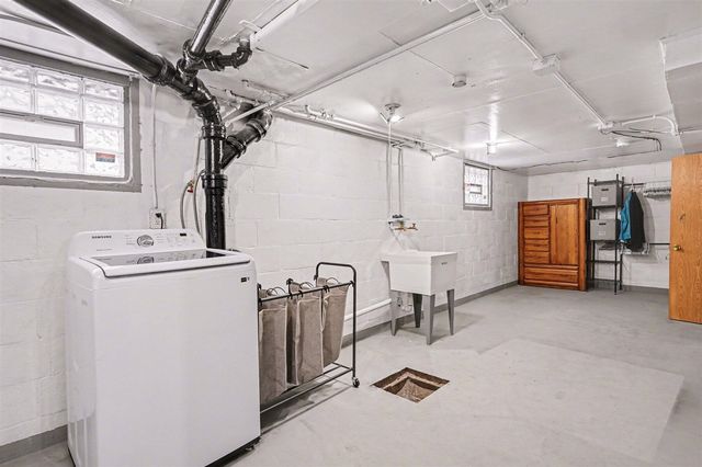 1844 Superior Street, Muskegon, MI 49442