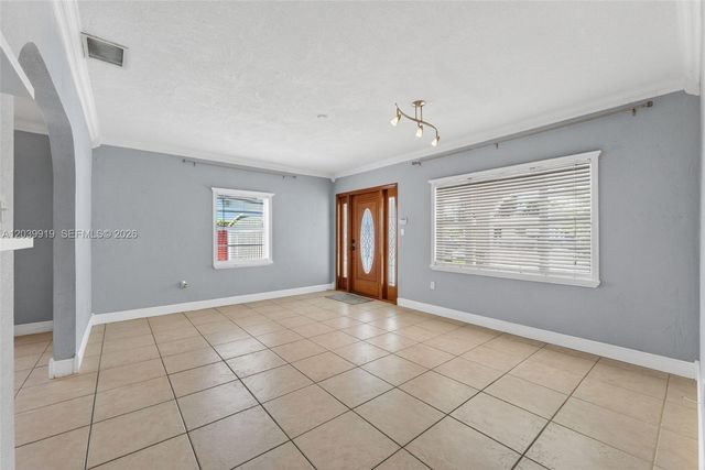 920 NW 35th Ave, Miami, FL 33125