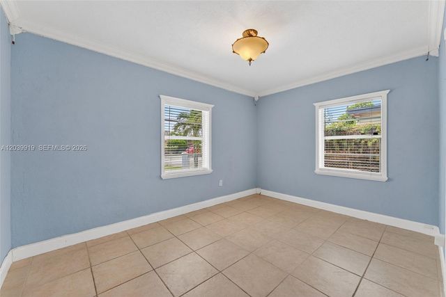 920 NW 35th Ave, Miami, FL 33125