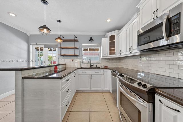 920 NW 35th Ave, Miami, FL 33125