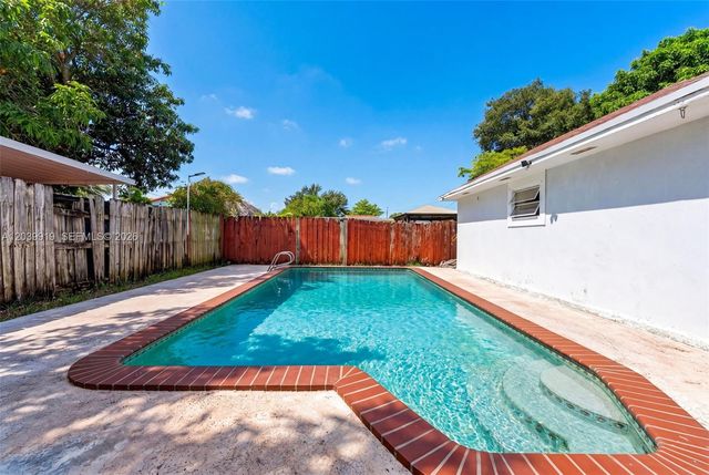 920 NW 35th Ave, Miami, FL 33125