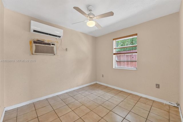 920 NW 35th Ave, Miami, FL 33125