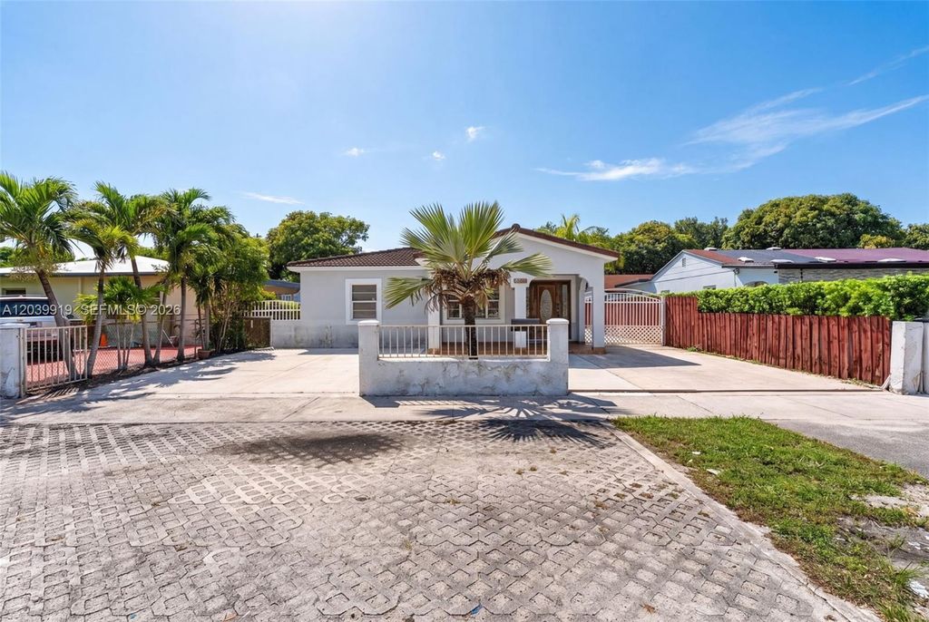 920 NW 35th Ave, Miami, FL 33125
