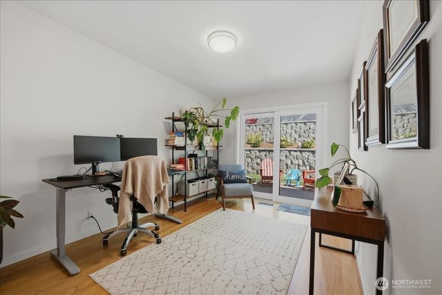 2568 13th Avenue W, Seattle, WA 98119