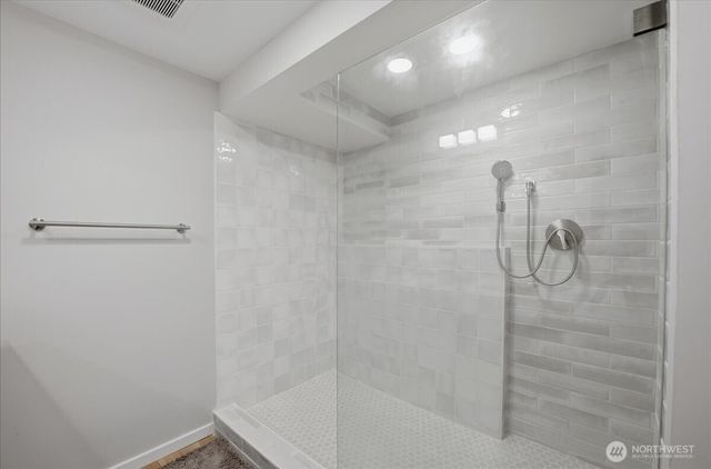 2568 13th Avenue W, Seattle, WA 98119