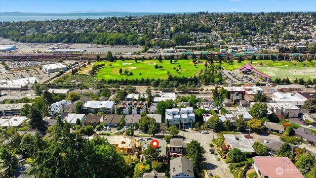 2568 13th Avenue W, Seattle, WA 98119