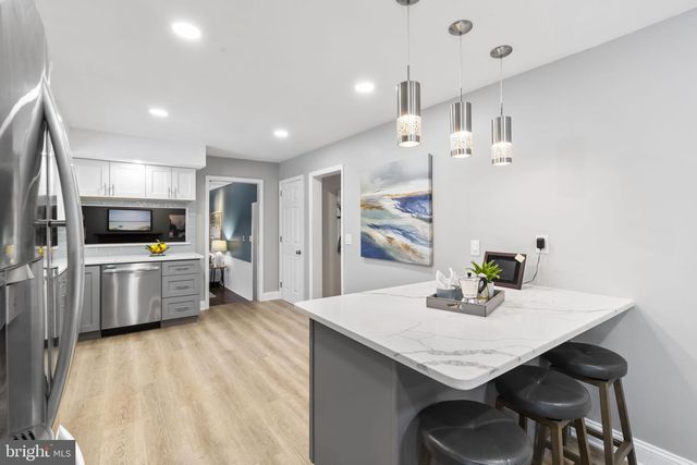 16 AULT CT, Wilmington, DE 19808