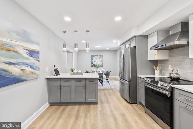 16 AULT CT, Wilmington, DE 19808