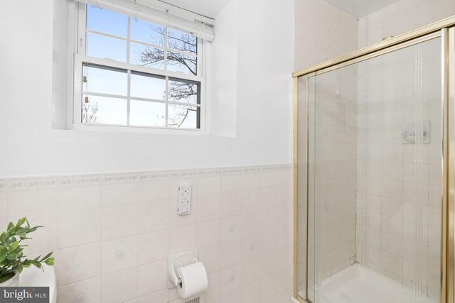 16 AULT CT, Wilmington, DE 19808