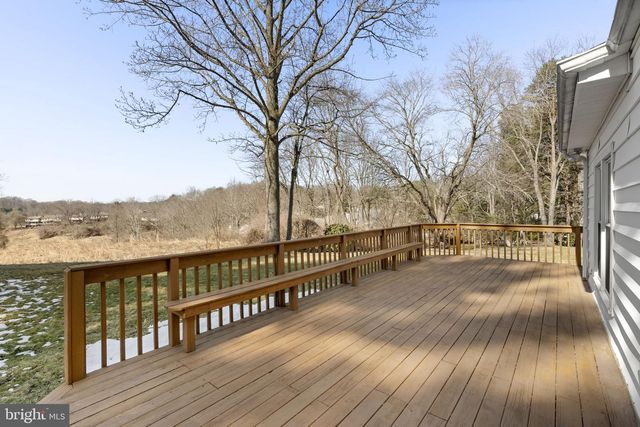 16 AULT CT, Wilmington, DE 19808