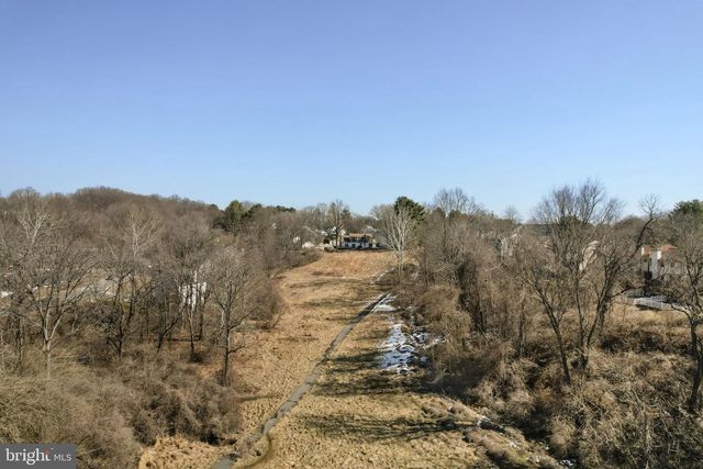 16 AULT CT, Wilmington, DE 19808