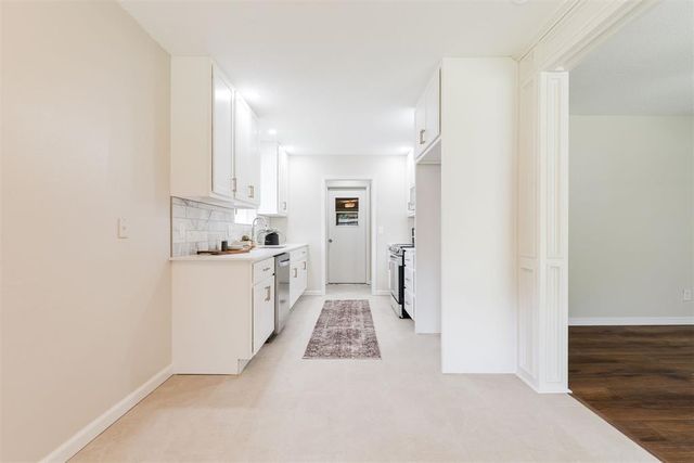 9809 Essex Avenue, Oklahoma City, OK 73120