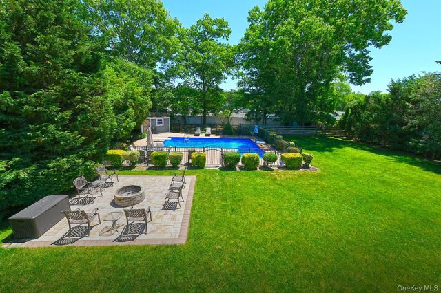 183 6th Avenue, Holtsville, NY 11742