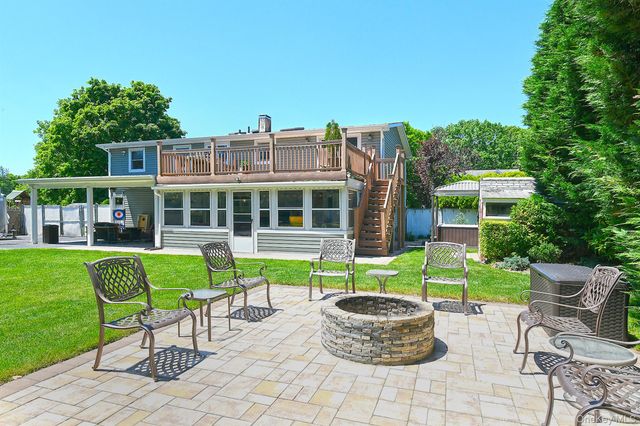 183 6th Avenue, Holtsville, NY 11742
