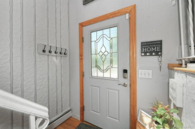 183 6th Avenue, Holtsville, NY 11742