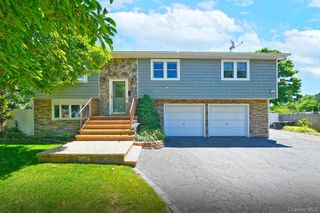 183 6th Avenue, Holtsville, NY 11742