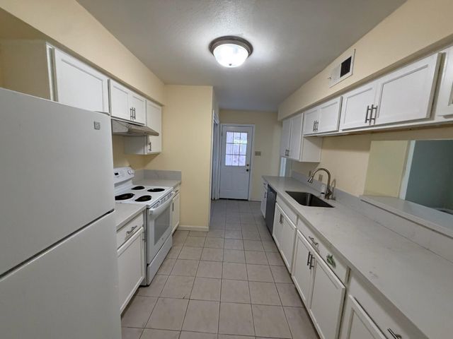 3974 Belle Park Drive 3974, Houston, TX 77072