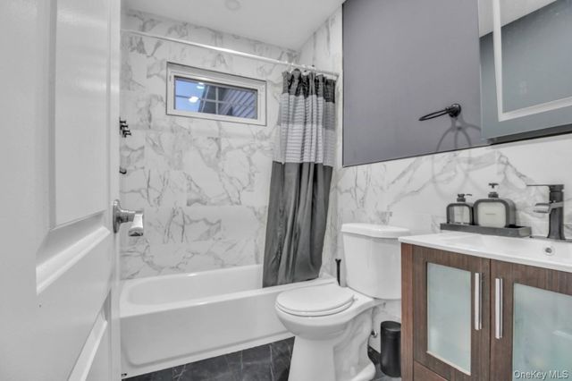 858 Prescott Street, Valley Stream, NY 11580