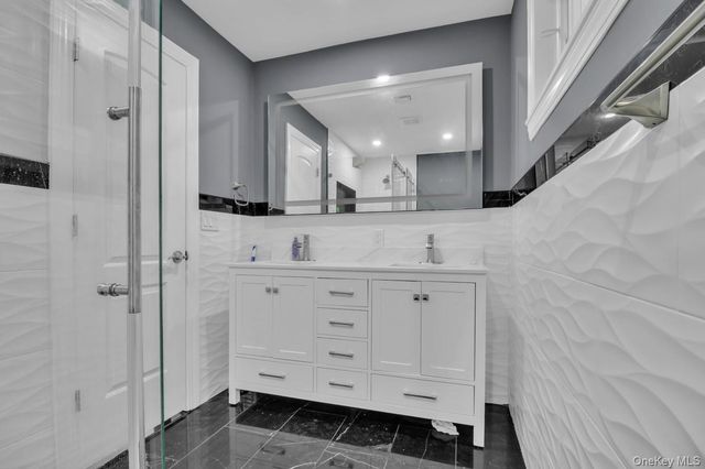 858 Prescott Street, Valley Stream, NY 11580