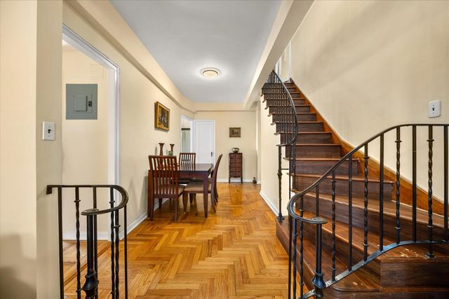 55 Park Ter E Apt B82, New York City, NY 10034