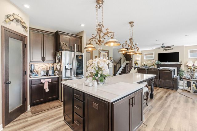 216 Prairie Way, Bayport, MN 55003