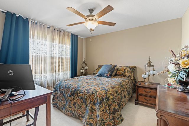 216 Prairie Way, Bayport, MN 55003