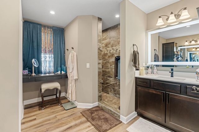 216 Prairie Way, Bayport, MN 55003