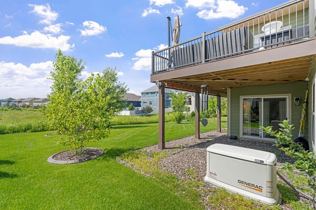 216 Prairie Way, Bayport, MN 55003