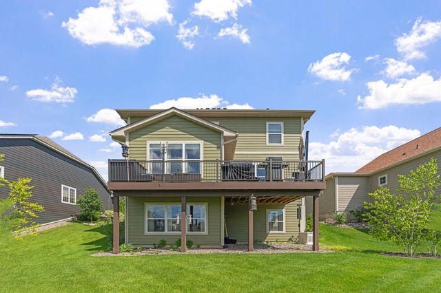 216 Prairie Way, Bayport, MN 55003