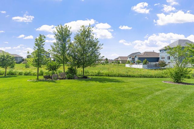 216 Prairie Way, Bayport, MN 55003