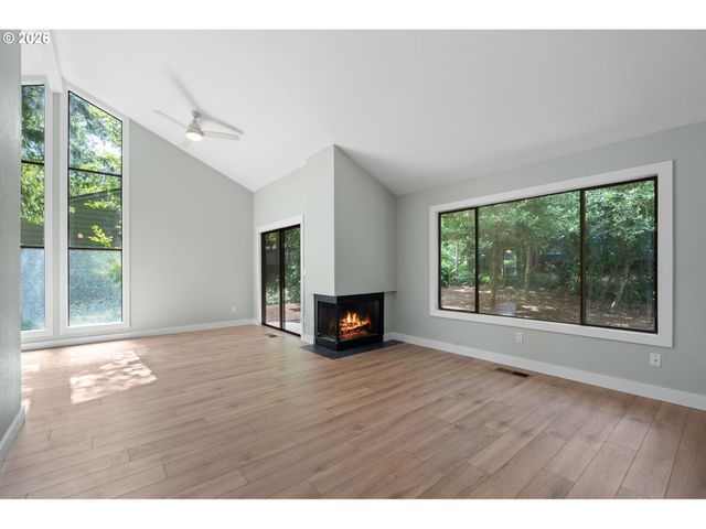 9836 Sw QUAIL POST Rd, Portland, OR 97219