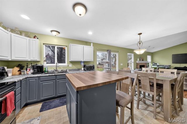 309 Roosevelt Avenue, Warrenton, MO 63383