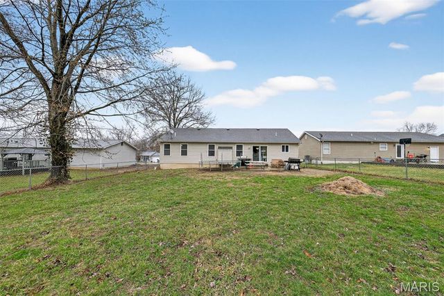 309 Roosevelt Avenue, Warrenton, MO 63383
