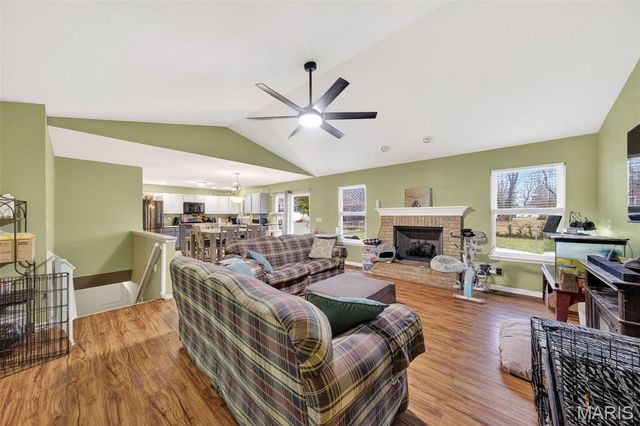 309 Roosevelt Avenue, Warrenton, MO 63383