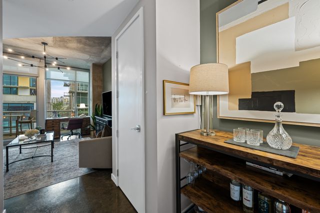 600 12th Ave S Apt 712, Nashville, TN 37203
