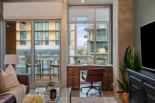 600 12th Ave S Apt 712, Nashville, TN 37203