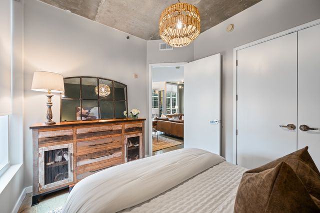 600 12th Ave S Apt 712, Nashville, TN 37203