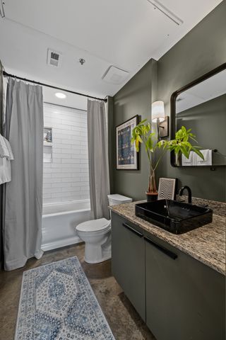 600 12th Ave S Apt 712, Nashville, TN 37203