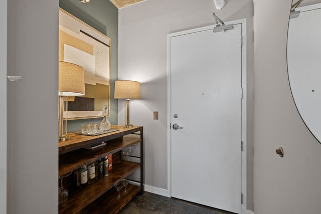 600 12th Ave S Apt 712, Nashville, TN 37203