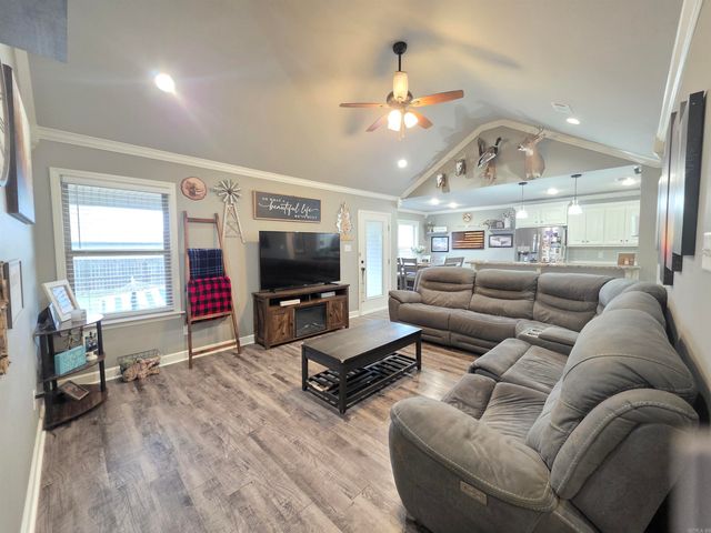105 Wilson Loop Road, Ward, AR 72176