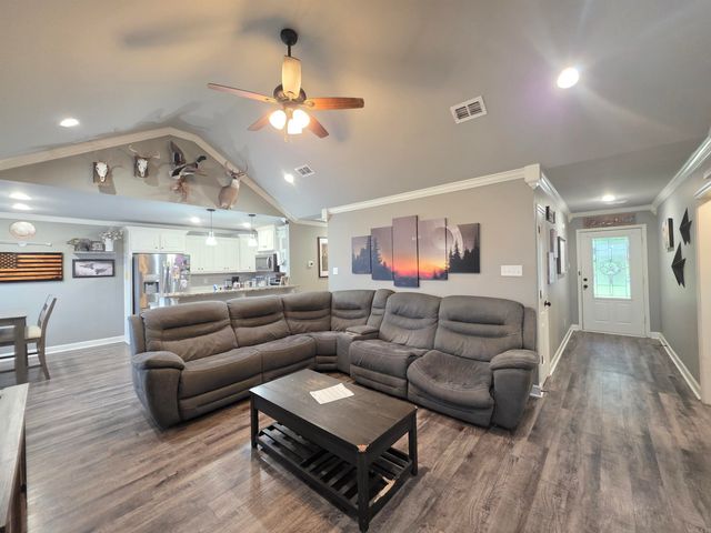 105 Wilson Loop Road, Ward, AR 72176