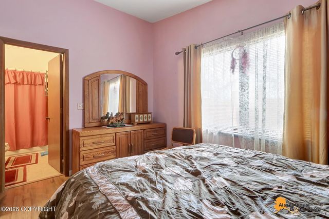 8213 Race Circle, Anchorage, AK 99504